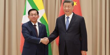 ကရင်မလင်မှာ ရှီကျင့်ဖျင်နှင့် မင်းအောင်လှိုင် တွေ့ဆုံမှုနောက်ကွယ်