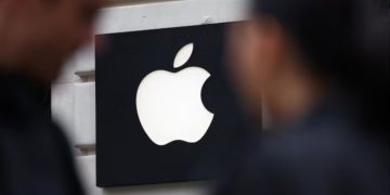 Apple ကို ရှယ်ယာရှင်တွေ ပြန်တရားစွဲ