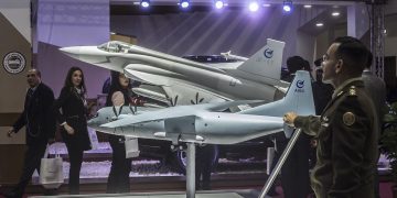 တရုတ်စစ်လက်နက်ပစ္စည်းများကို အားကိုးခြင်း၏ နောက်ကွယ်