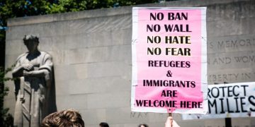 မြန်မာနှင့် လာအိုကို ထရမ့် ဗီဇာပိတ်ပင်ခြင်းက အမေရိကန်-အာဆီယံဆက်ဆံရေးကို ဖျက်ဆီး