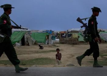 ကျောက်ဖြူတိုက်ပွဲပြင်းနေချိန် စစ်တွေ ရှေ့တန်းစခန်း စစ်တပ် အားဖြည့်