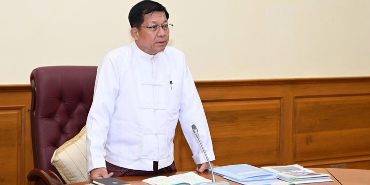 ကမ္ဘာ့ဘဏ် စီးပွားရေးခန့်မှန်းချက် မတိကျဟု စစ်ခေါင်းဆောင် ပြော