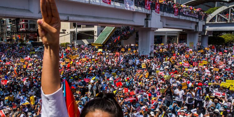 ပလက်ဖောင်းစုံညီ၊ အဖွဲ့ပေါင်း ရာချီ၊ အလုပ်ဖြစ်ဖို့ လိုသည်