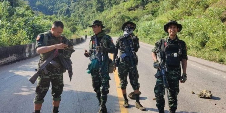 ဘာကြောင့် ရက် ၅၀၀ ကျော်မှ စစ်တပ်က ဒေါနတောင်ကို ကျော်နိုင်ခဲ့သလဲ