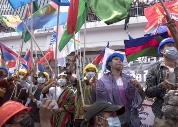 တပ်ပေါင်း ဘာကြောင့် မစုနိုင်ကြသလဲ