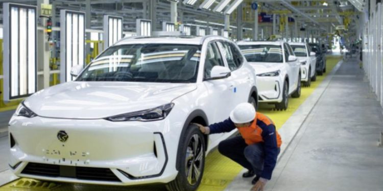 တရုတ် နဲ့ ဖက်စပ် မလေးရှား ကားကုမ္ပဏီ Proton က ပထမဆုံး EV စက်ရုံ စတင် ဖွင့်လှစ်