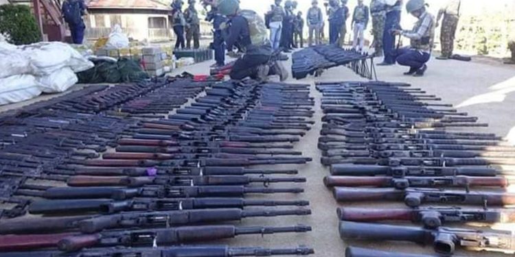 နွေဦးတော်လှန်ရေး လက်နက်ခဲယမ်းပြဿနာနှင့် မှောင်ခိုဈေးကွက်