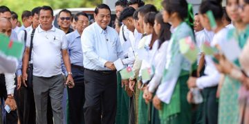 ကြံ့ခိုင်ရေးပါတီ ကိုယ်စားလှယ်လောင်း အလုံးအရင်းဖြင့် ပြိုင်ဘက်များကို အင်အားပြ