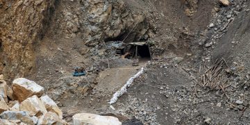 ကမ္ဘာ့သံဖြူဈေးကွက် ဝ သတ္တုမိုင်းကို အားကိုးနေရဆဲ