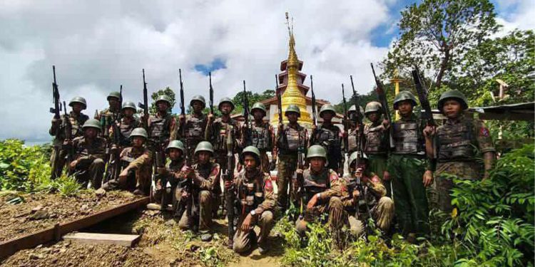 ယောတောင်ပိုင်းဝင်ပေါက် ပုံတောင်အလယ်နတ်ထိပ်စခန်း စစ်တပ်ပြန်ရ