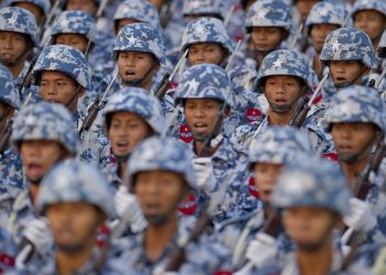 အာဏာရှင်စနစ်၏ အမွေ (သို့မဟုတ်) စစ်တပ်မပီသသော မြန်မာစစ်တပ်