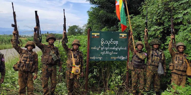 တော်လှန်ရေးဒီရေကို စစ်တပ်က မည်သို့တွန်းလှန်သနည်း