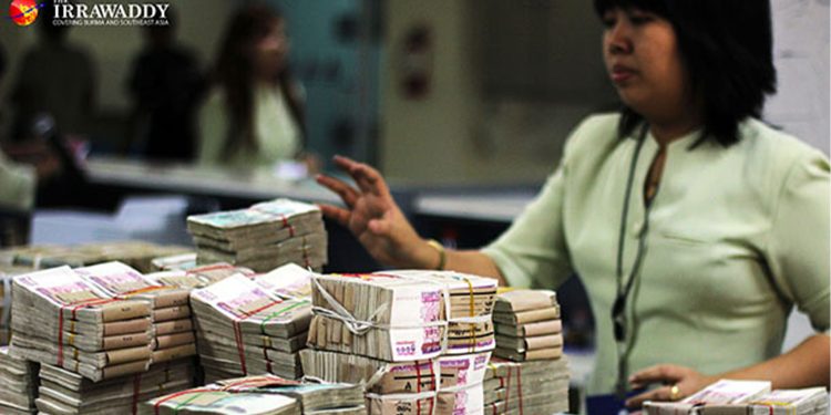 သွင်းကုန်ပိတ်၍ ကျပ်ငွေတန်ဖိုး မာလာသော်လည်း ကုန်စျေးနှုန်းတက်