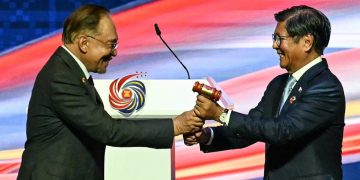 တောင်တရုတ်ပင်လယ်နှင့် မြန်မာအကျပ်အတည်း အာဆီယံအလှည့်ကျဥက္ကဋ္ဌ ဖိလစ်ပိုင် ကိုင်တွယ်နိုင်မည်လား