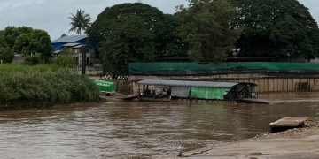 စစ်တပ်က ဖျက်သည်ဆိုသော်လည်း ထိုင်းနယ်စပ် တရားမဝင်ကုန်သွယ်ရေးဂိတ်တို့ ပုံမှန်လည်ပတ်