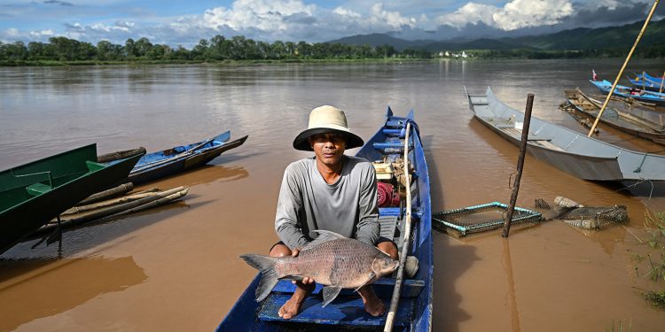 သံလွင်မြစ်ရေ ညစ်ညမ်းမှုတွင် အဓိကတရားခံ တရုတ် လွတ်နေ