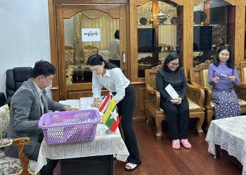 ပြည်ပရောက်မြန်မာအများစု ကြိုတင်မဲမပေးကြ